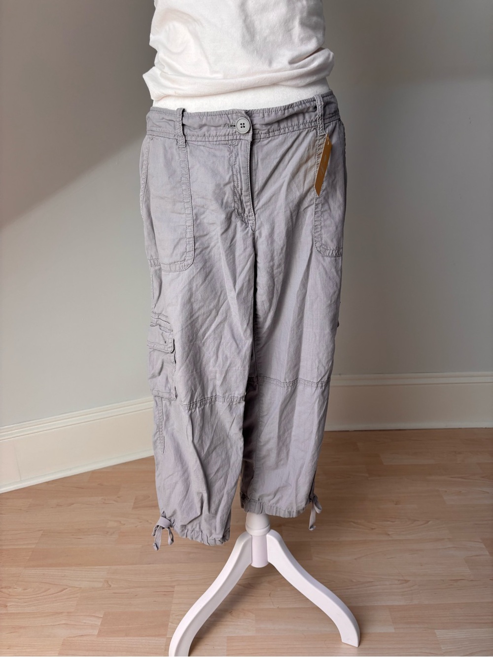 Ann Taylor LOFT Gray Cargo Capris 🩶